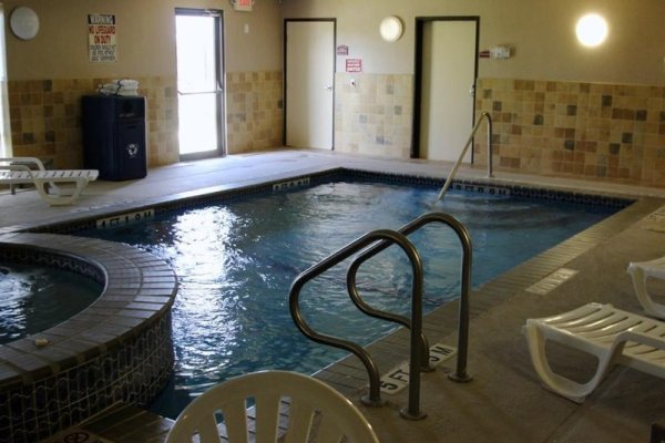 Red Roof Inn & Suites Addison