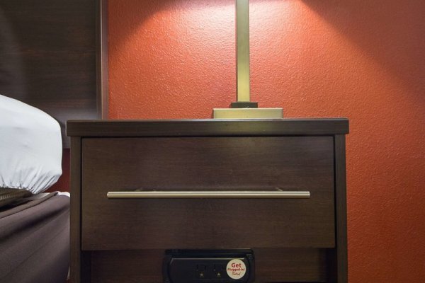 Red Roof Inn & Suites Addison