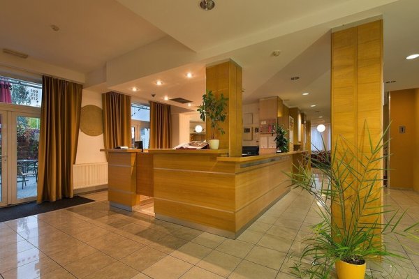 EA Hotel Populus