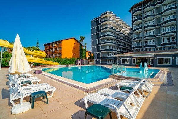 Clover Magic Park Beach Hotel