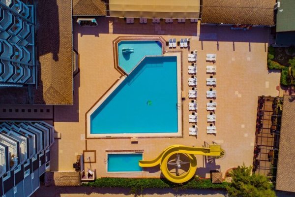 Clover Magic Park Beach Hotel