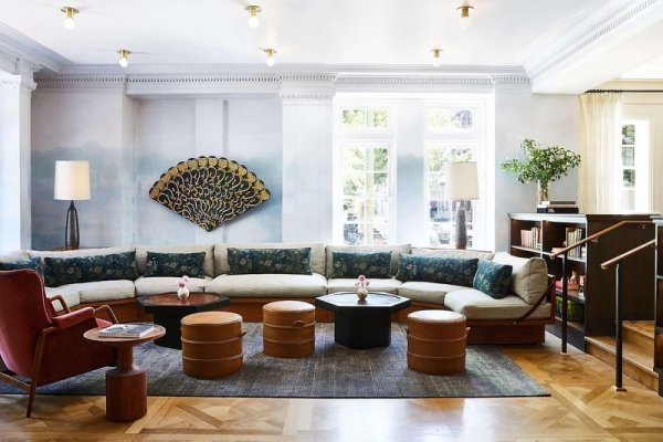 Revival Hotel