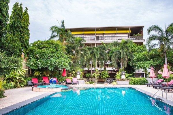 Lantana Pattaya Hotel & Resort