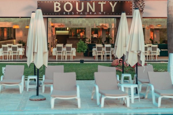 Bounty Hotel