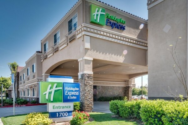 Holiday Inn Express & Suites Santa Clara