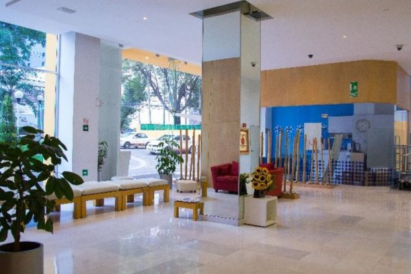 Holiday Inn Express & Suites Mexico City at the WTC