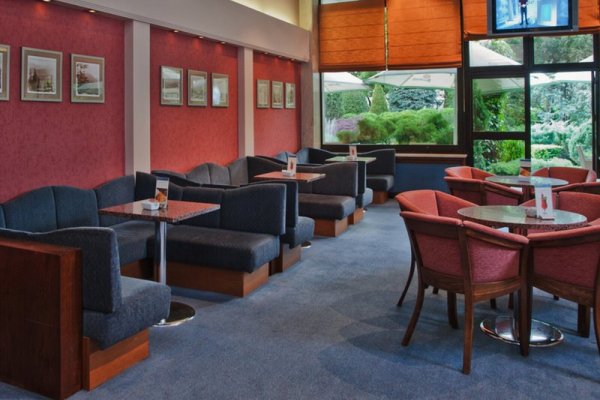 Crown Piast Hotel & Park
