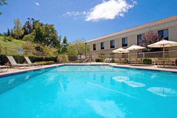 Holiday Inn Express Hotel & Suites Santa Clarita
