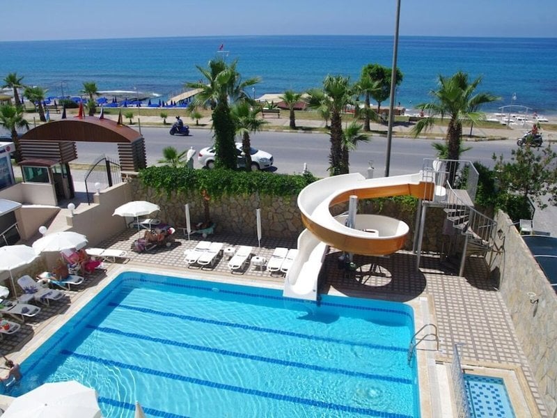 Club Bayar Beach Hotel