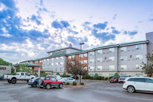 Sandman Hotel & Suites Regina