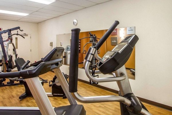 Quality Suites Freeport