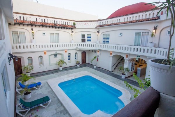 Vintage Hotel