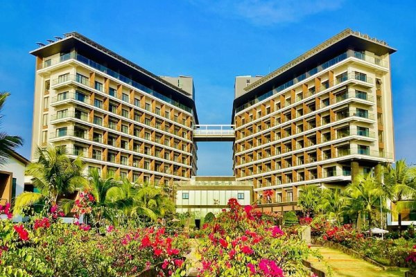 Sonaga Beach Resort & Villas