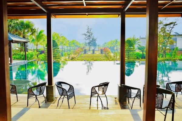 Sonaga Beach Resort & Villas