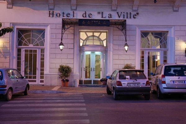 De La Ville