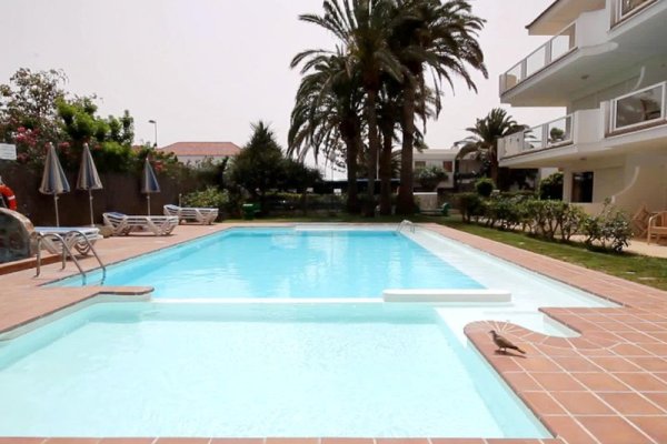Apartamentos Montemayor