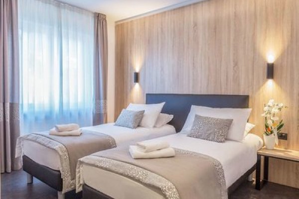 Tourist Hotel