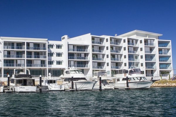 Mantra Geraldton