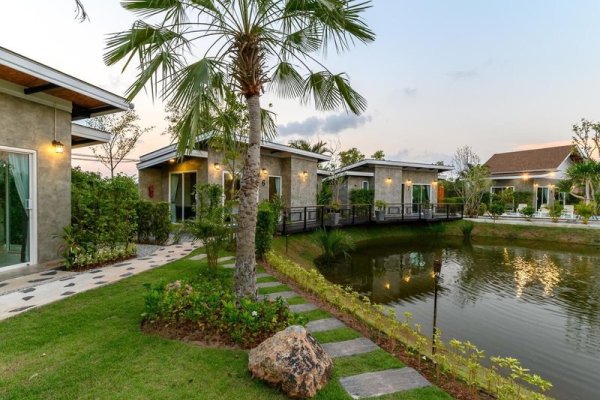 Loftpical Resort