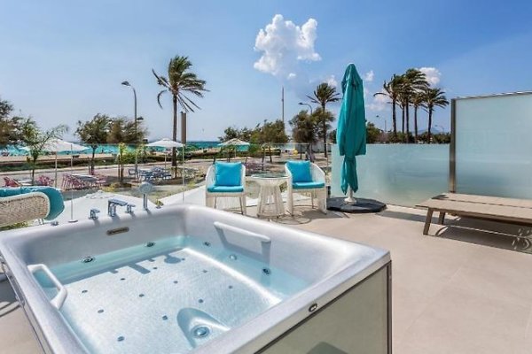 The Hype Beach Hotel