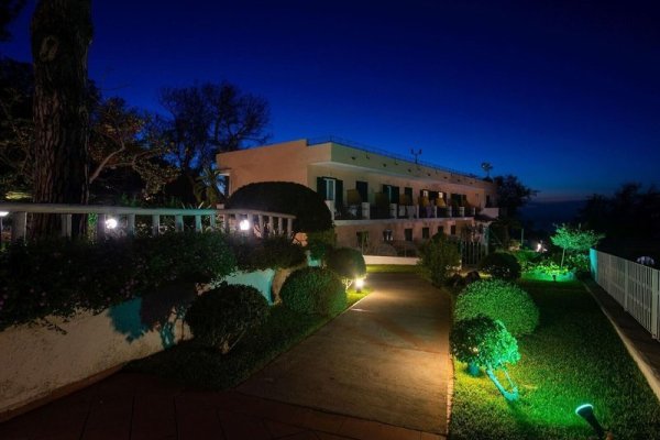 Hotel Villa Ireos