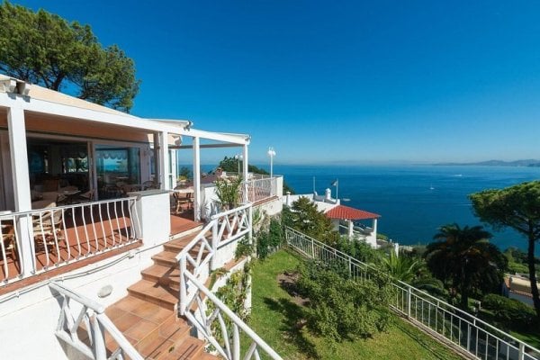 Hotel Villa Ireos