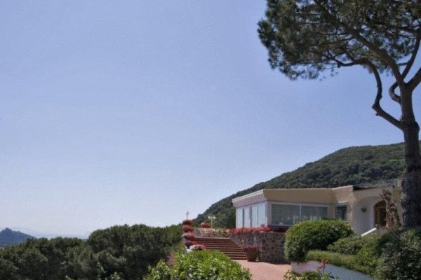 Hotel Villa Ireos