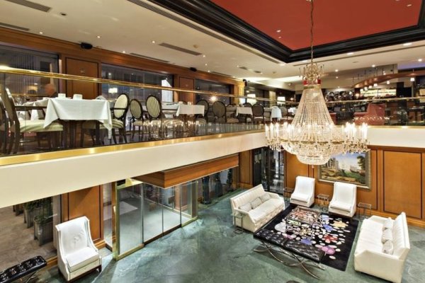 Le Cantlie Suites