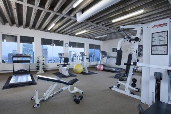 Le Cantlie Suites