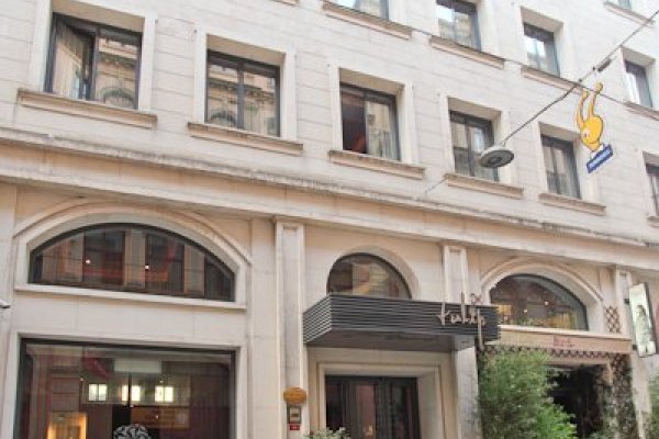 Pera Tulip Hotel