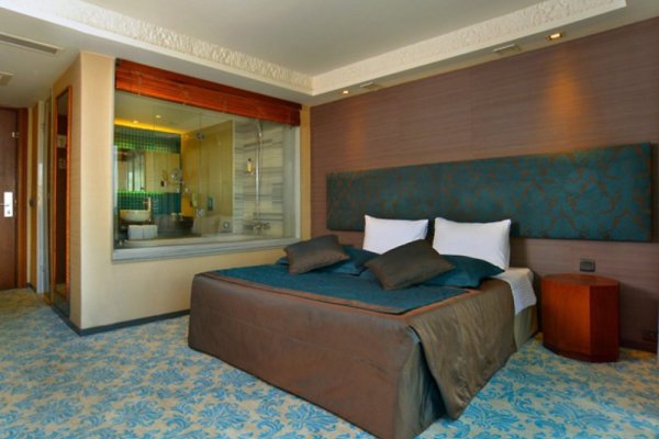Pera Tulip Hotel