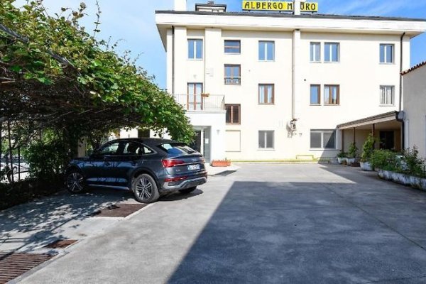 Hotel Arya
