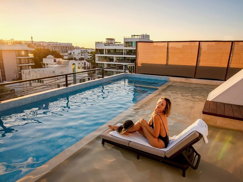 Emiliano 42 Condos Boutique