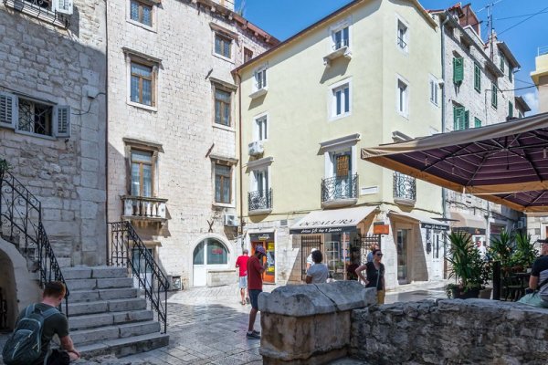 Split Palace Luxury Retreat