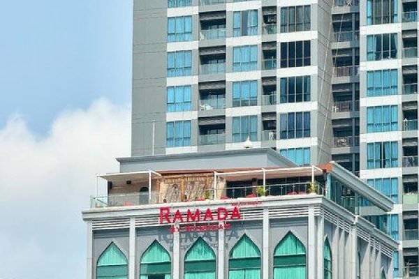 Ramada By Wyndham Bangkok Sukhumvit 11