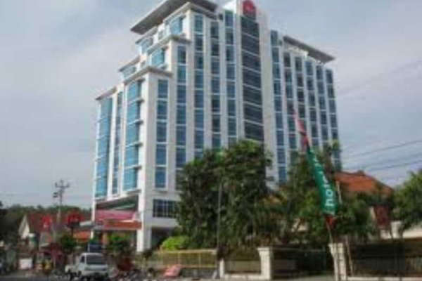 Hotel Ibis Semarang Simpang Lima