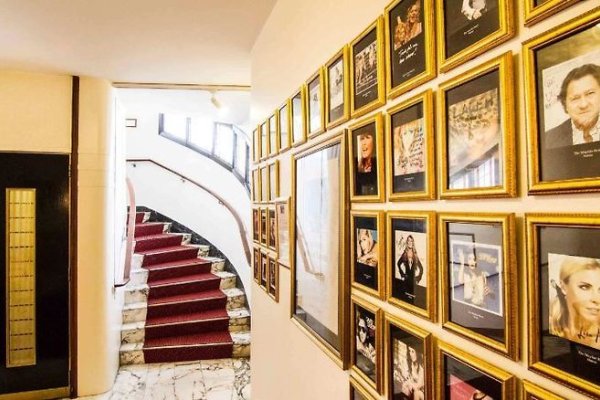 Mayfair Hotel Tunneln