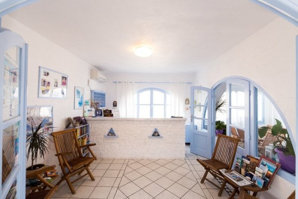 Stratos Apartments & Studios