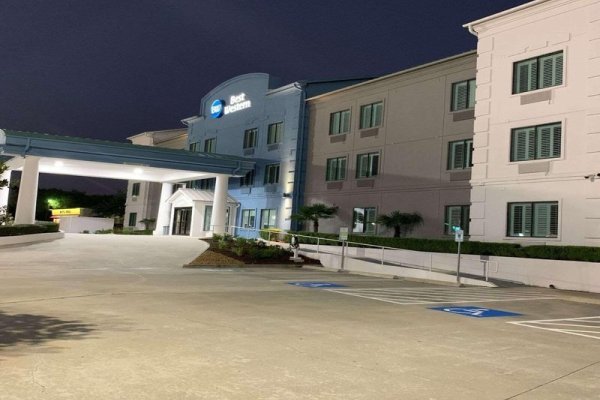 Baymont Inn & Suites Houston Intercontinental Airport