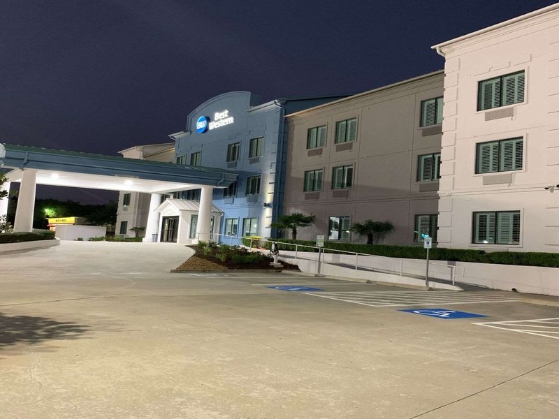 Baymont Inn & Suites Houston Intercontinental Airport