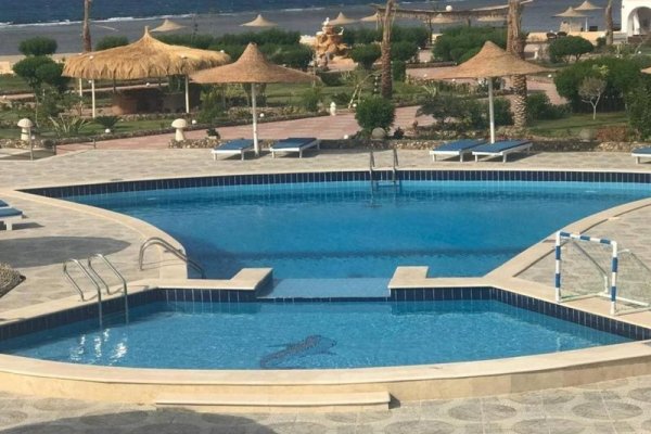 Dolphin Continental Hotel