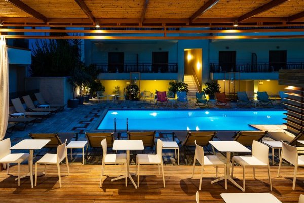 Bourtzi Boutique Hotel