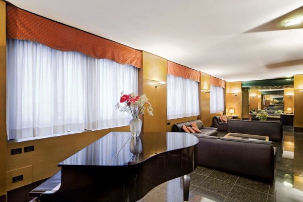 UNAHOTELS Century Milano