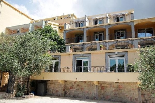 Apartmani More