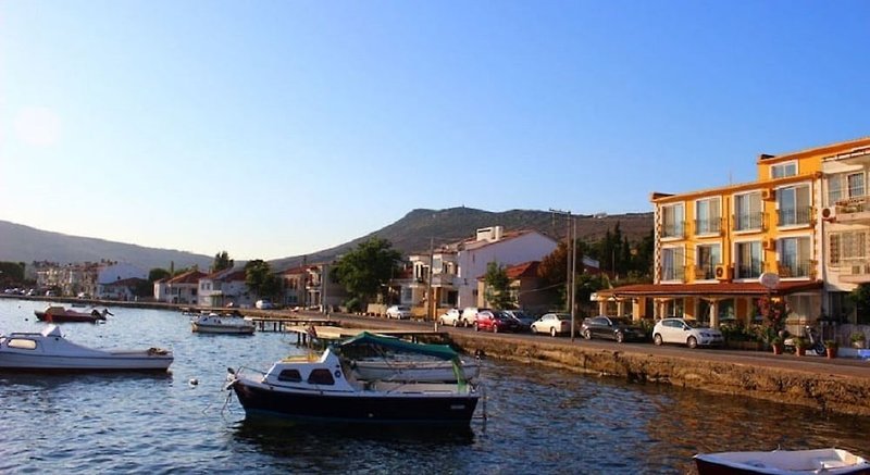 Foca Yali Hotel