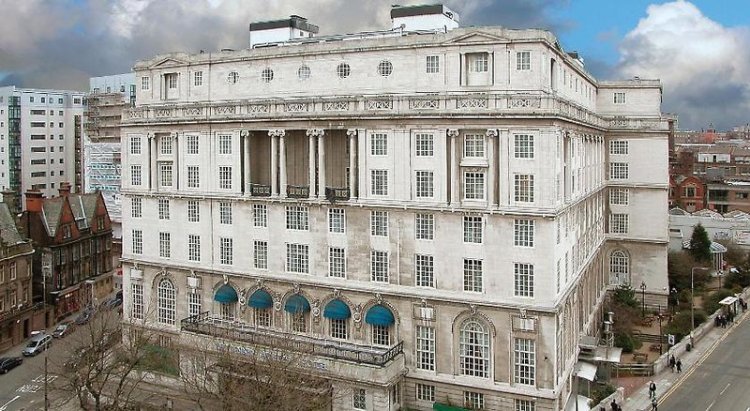Adelphi Hotel