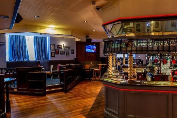 Adelphi Hotel