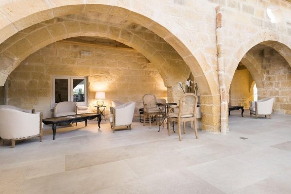 Cesca Boutique Hotel
