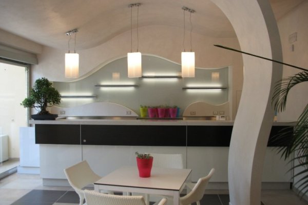 NO-TAG Hotel