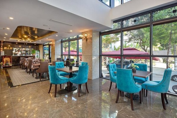 Cosmos Hotel